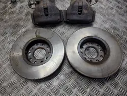 Disques, plaquettes et étriers BOSCH avant pour Audi A4 B6