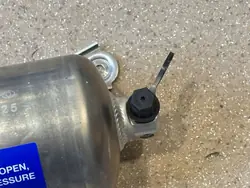 Réservoir suspension pneumatique arrière Volvo XC90 OEM 31360725