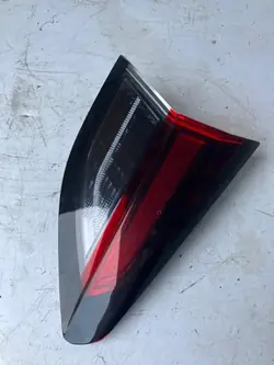 Lámpara trasera izquierda Opel Corsa F