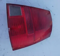 Höger baklykta VW GOLF 1J9945075 OEM