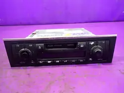 Rádio Cassete Audi A4 B6 00-05 OEM Zawada-374511-