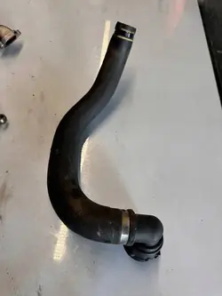 Jäähdyttimen letku Fiat Doblo II 1.6 mjet