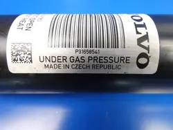 Oikea Takaiskunvaimennin OEM 31658541 Volvolle