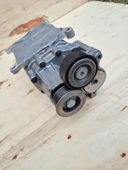 Compresor de turbo usado OEM 03C145601EX - Volkswagen