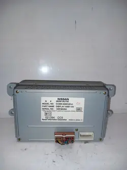 Nissan Almera Näyttö OEM 28090 BU705 - Käytetty