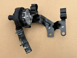 Extra Vattenpump VW T6 T6.1 2.0 TDI 7LA965567B