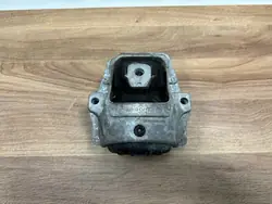 Vasen Moottorituki Audi Q5 8R0199381