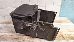 Ford OE Batterilåda Bas OEM AM51-10723-AB