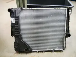 BMW X3 E83 Radiador de Agua y Condensador de AC