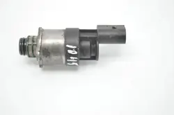 2015 BMW X5 F15 Fuel Distributor
