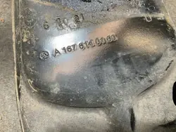 Mercedes-Benz karossdel OEM A1676140100 - Begagnad