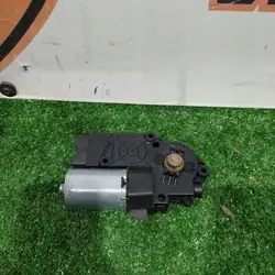 Moteur toit panoramique OEM JK8353508AD pour Velar