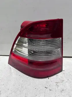Lámpara trasera izquierda Mercedes ML W163 A1638201964