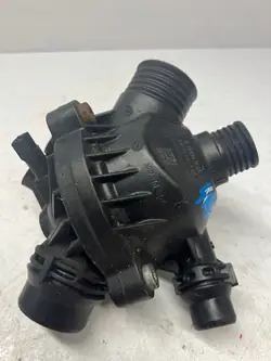 Carcasa de termostato BMW 7536655