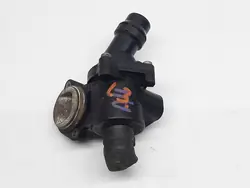 AUDI VW SEAT SKODA 2.0 TFSI Carcasa de Termostato 06F121111