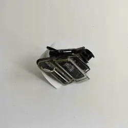 Luz de ré esquerda Lexus UX 81681-76010