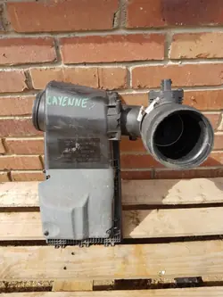 Porsche Luftfilterhus OEM 7L5128607D - Begagnad