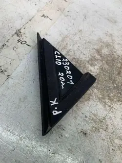 Renault stänkskärmsslut OEM 638758507 - Begagnad