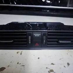 OEM 3V0820951D Grade central de ar para Superb III