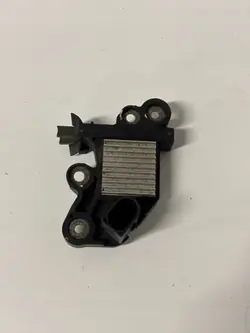 Regulador de tensão OEM 0272220854 - Audi OE usado