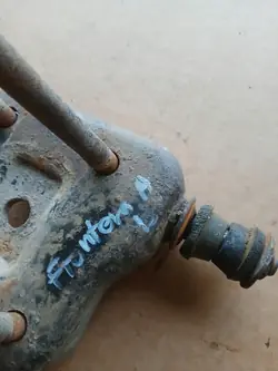 Base de fixation ressort OEM Frontera A 2.0 8v gauche