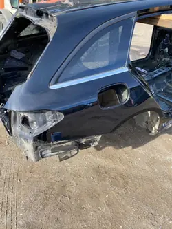 Mercedes C W205 Bak höger Stänkskärm Panel APU27559