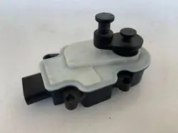 Soupape de contrôle chauffage OEM A24031123312 Mercedes