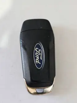 Ford OE Nyckel H1BT-15K601-BA - Begagnad