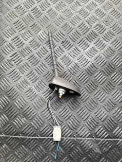 Antena GPS tejadilho OEM 89400-35110 para SsangYong Tivoli