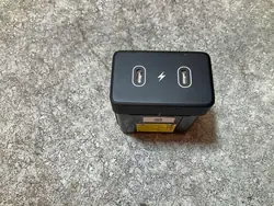 Hyundai USB-portti OEM 96125K31004X - Käytetty