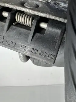 TIGUAN 5N LIFT MOTORHUVAR LOCK 1K0823480