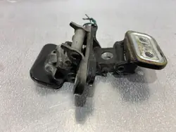 Chrysler Crossfire takaluukun saranat OEM FBZ21132