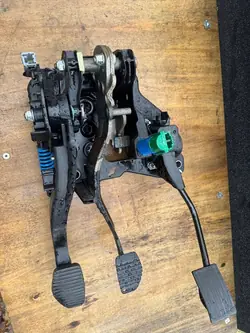 PEUGEOT 508 SEDAN 2.0HDI 140KM PÉDALES