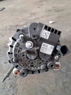 VW POLO 6R 6C LIFT 1.4 TDI Vaihtovirtageneraattori 04B903023B