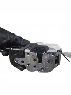 Serrure de porte avant gauche OPEL MOKKA 13579518