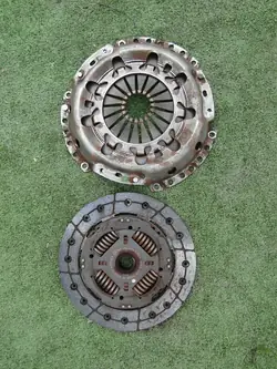 Kytkinlevy + puristuslevy Seat Ibiza III 6L