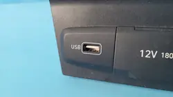Hyundai Tucson IV USB/AUX-liitin OEM 84632-N7100