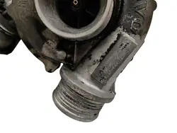 Turboahdin OEM 8689592 Volvo D5 2.4L Moottori
