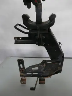 Tranca Cabina ISUZU GRAFTER N35 Lado Esquerdo N75