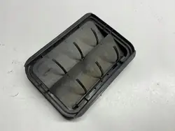 Renault Clio IV Tuuletusritilä OEM 7700838