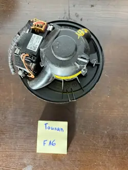 VW Touran Golf V Fläkt OE 3C0 907 521 B