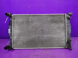 AUDI A4 B6 00-05 1.9 D Radiador de Agua OEM 8E0121251L