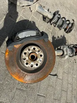 Étriers de frein avant OEM 45654 pour Audi S3 8P
