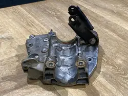 J9C34H473AA Framdifferentialfäste för Land Rover Discovery