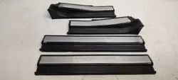 Listón de umbral Mercedes W140 OEM - Estado usado