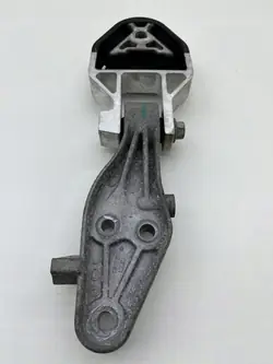 Volvo XC40 2024 Engine Mount Left Side OEM 32222105