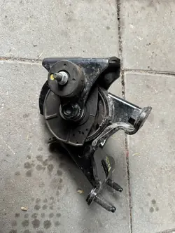 Moottorin tuki oikea Toyota RAV4 IV OE 1230527040