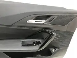BMW X1 U11 2023 Garniture Portière OEM 8242401 Gauche Avant