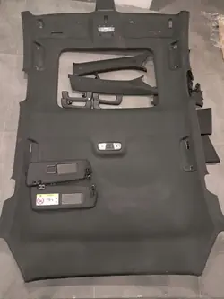 Audi Taklucka Takfoder OEM 8V4867505L för RS3/S3 8V