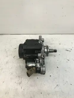 Bomba injeção Kia OE 33100-2A710 usada